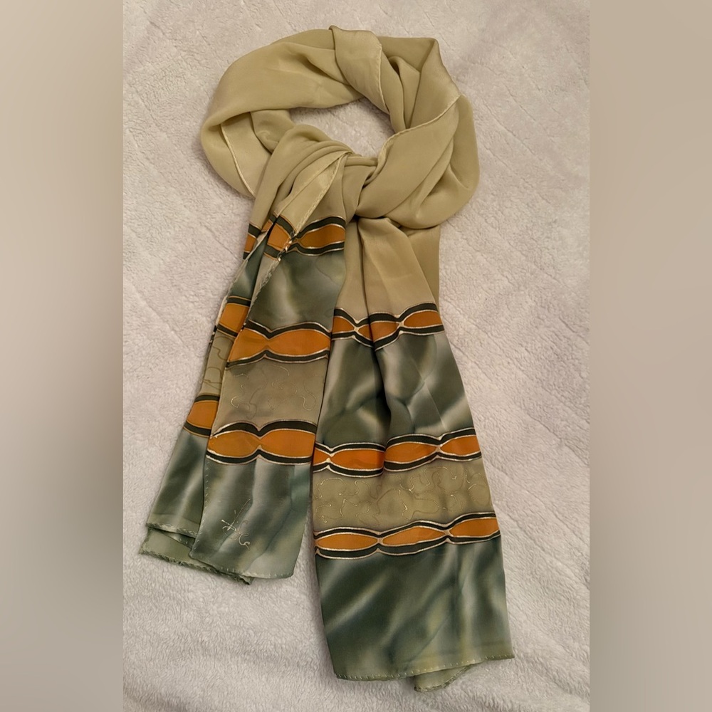 Elegant Green and Gold/ Orange Scarf 🧡💚